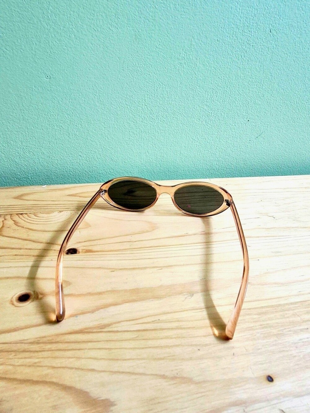 Aerie Skinny Oval Sunglasses – Translucent Peach / Amber - Picture 5 of 5